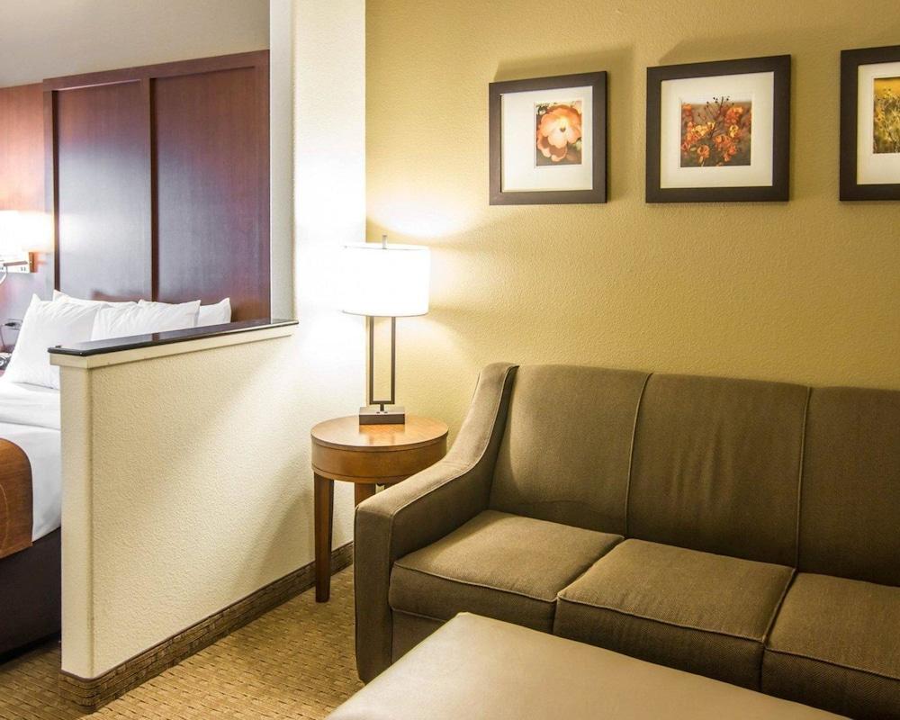 Comfort Suites Marshall Exterior foto